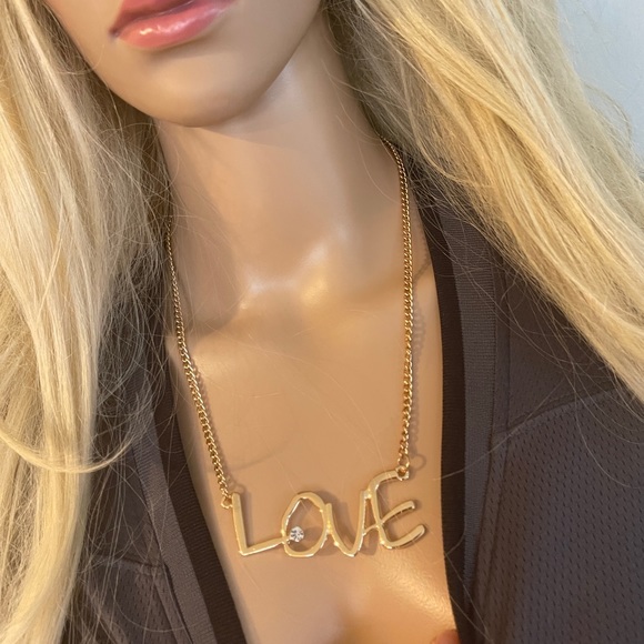 LOVE gold necklace - Picture 5 of 8